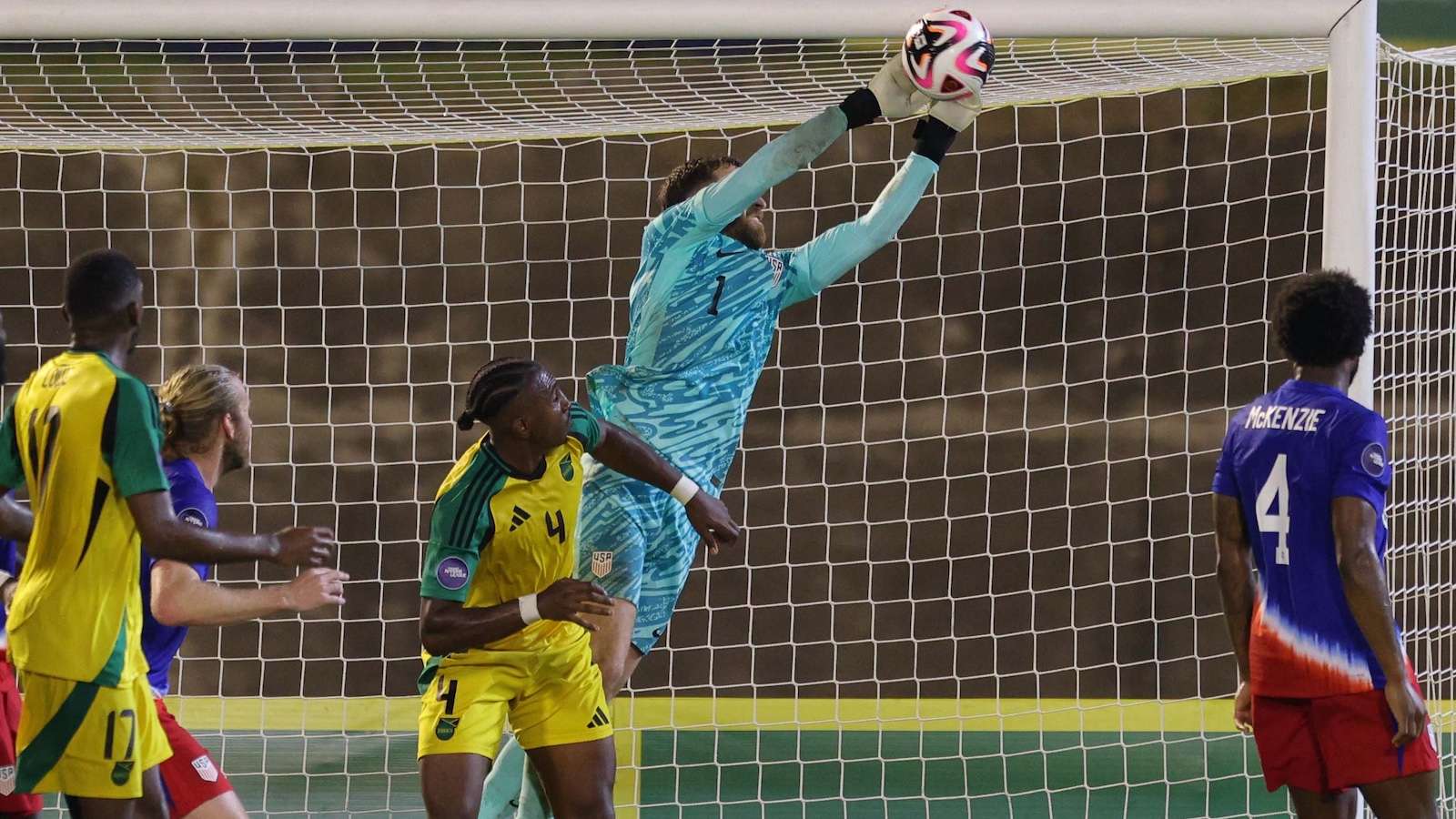 列意想不到 列意想不到