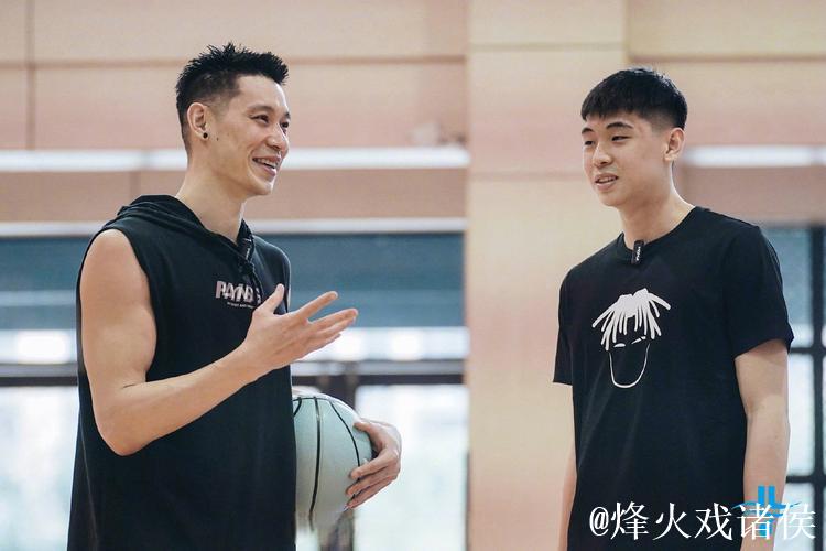 老队友林书豪给崔永熙提建议:训练中要狠一些 老队友林书豪给崔永熙提建议:训练中要狠一些